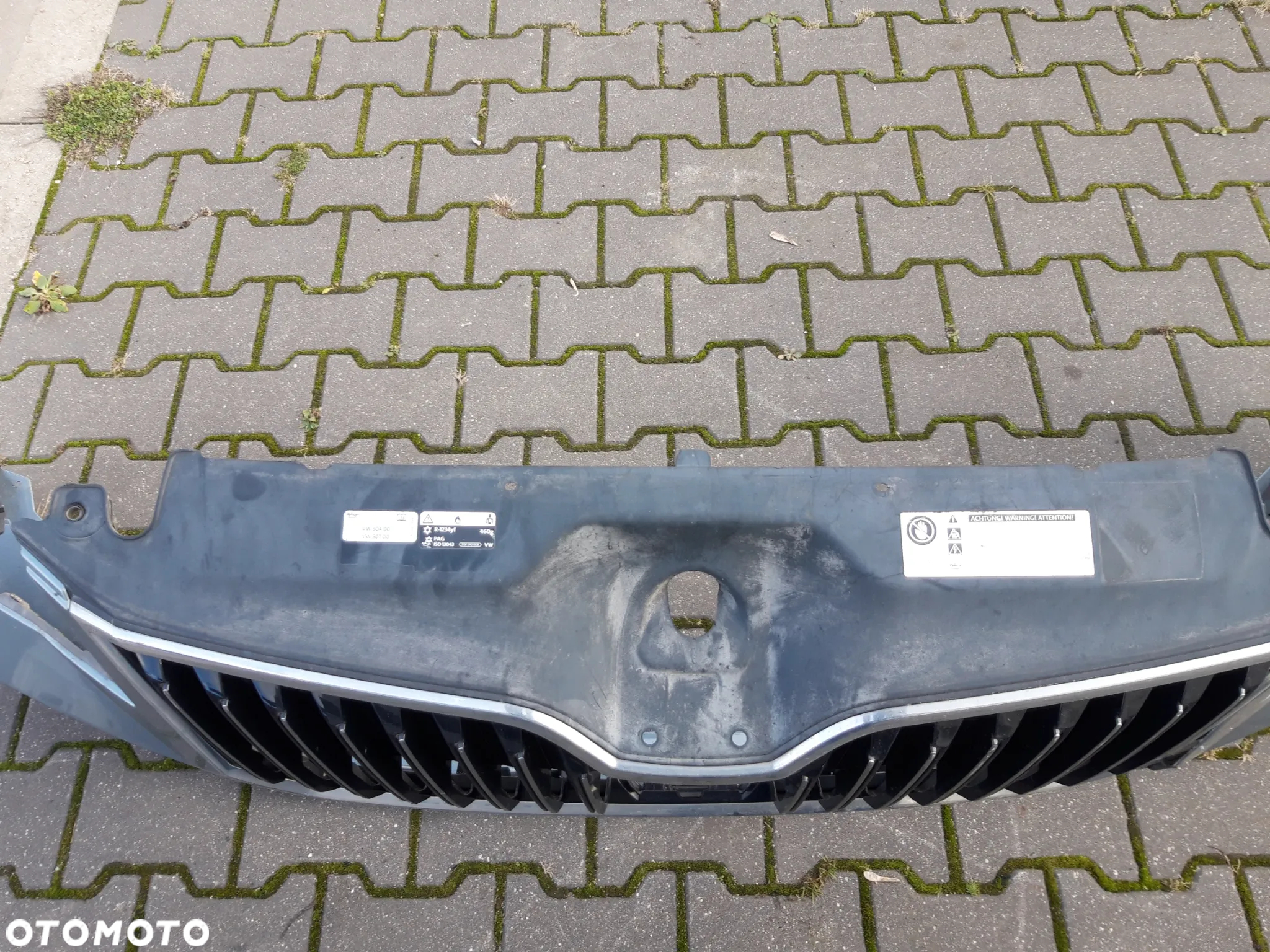 ZDERZAK PAS PR CHŁODNICA SUPERB III LF7M KAROSERIA - 17