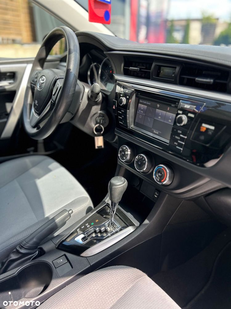 Toyota Corolla 1.8 LE - 11
