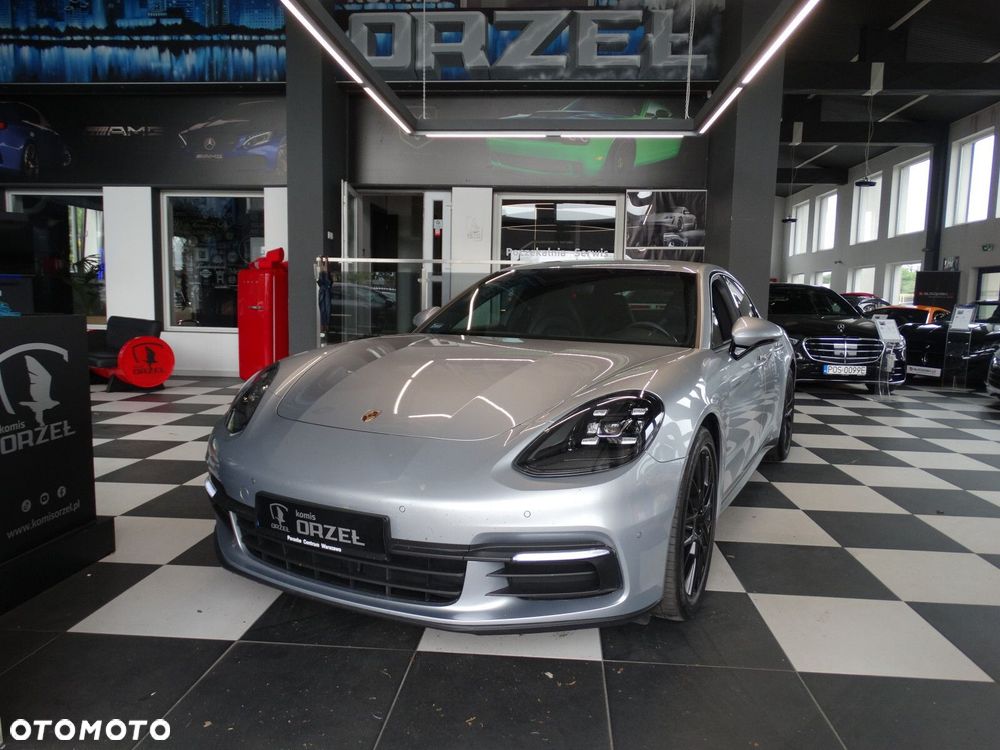 Porsche Panamera - 1