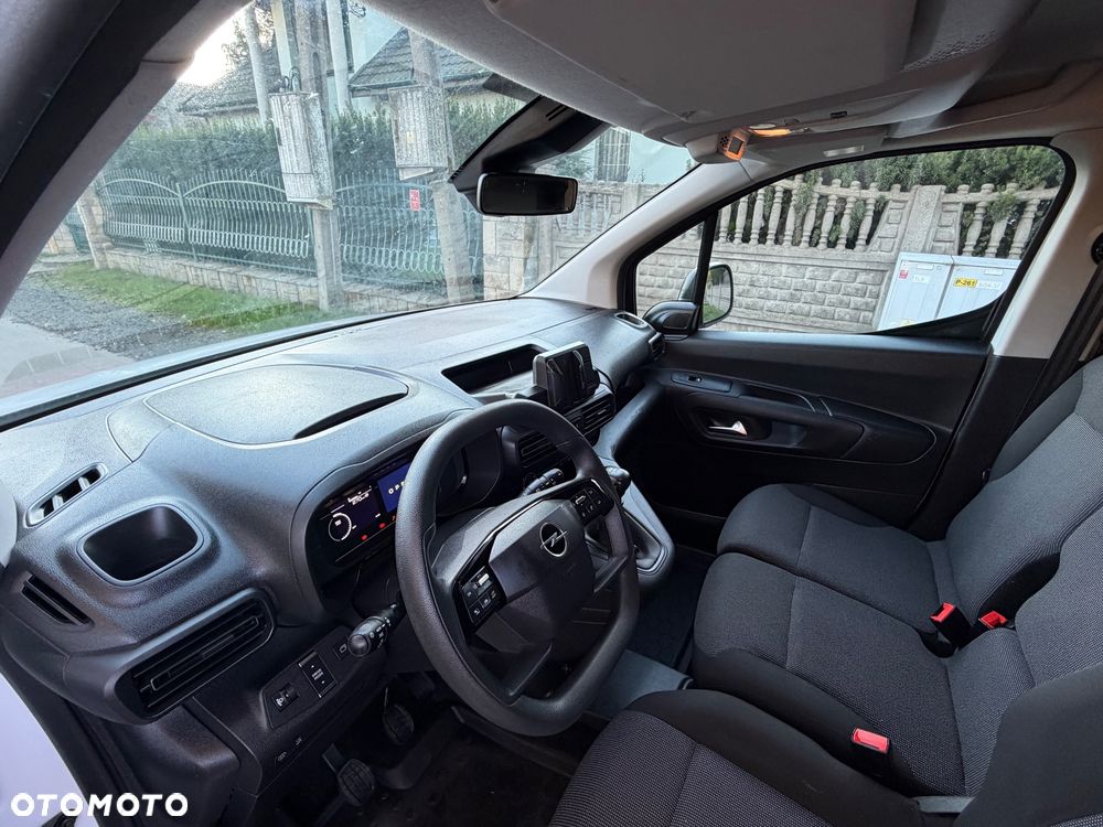 Opel COMBO - 16