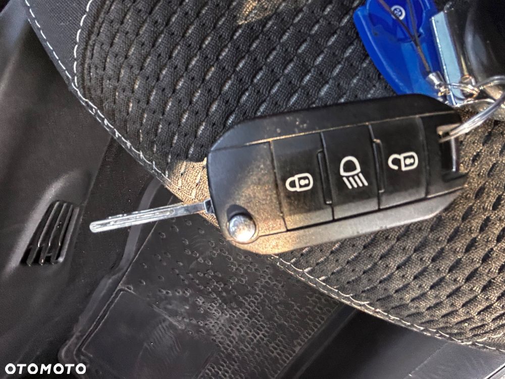 Peugeot 208 PureTech 110 Stop & Start Allure - 28
