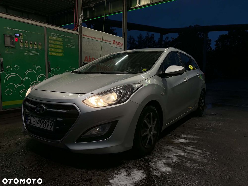 Hyundai i30 1.4 CRDi Classic + - 16