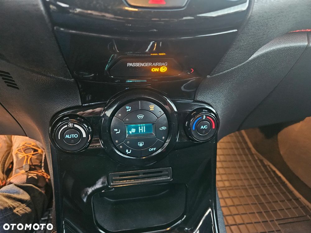 Ford Fiesta 1.25 Titanium - 34