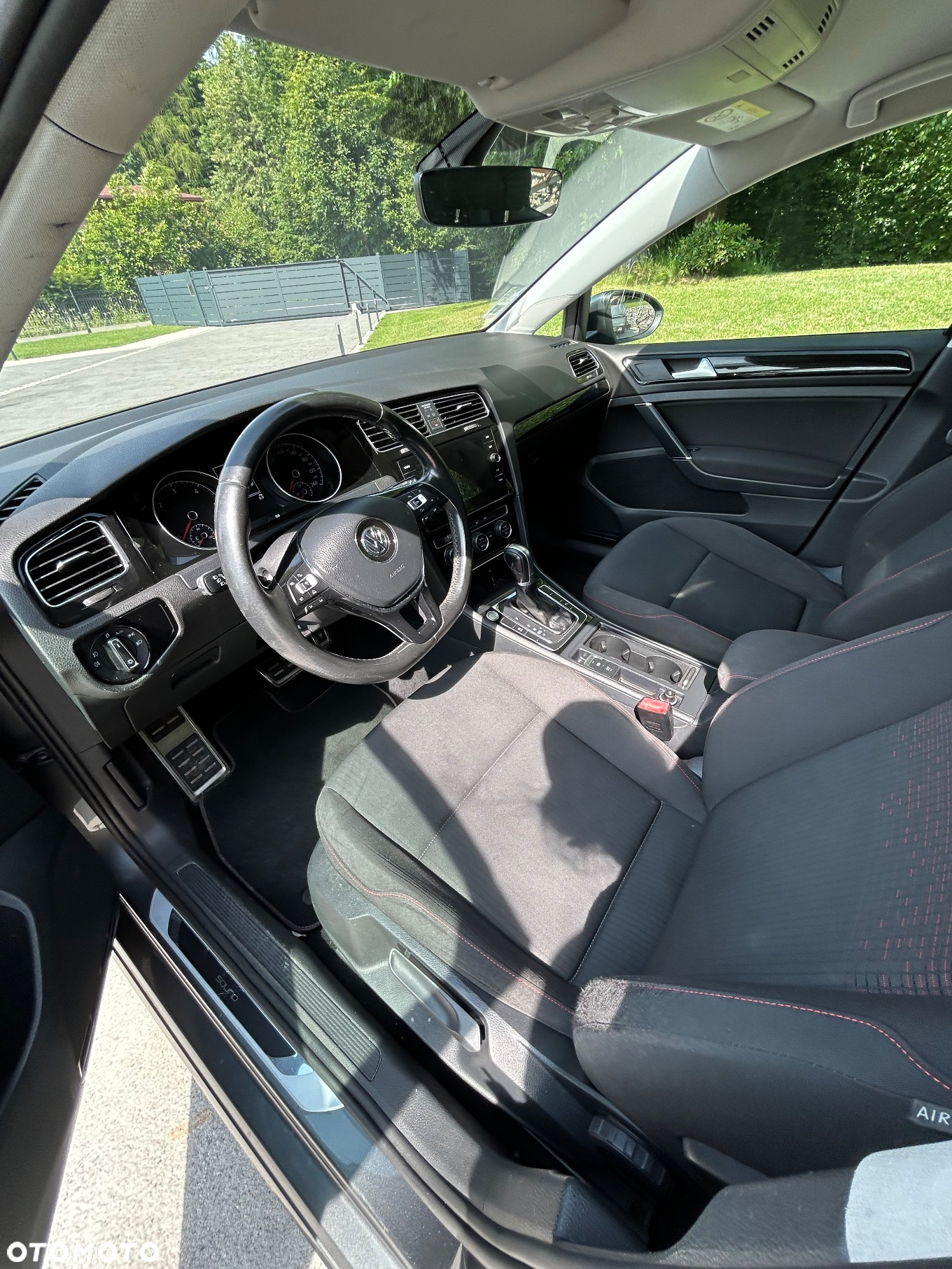 Volkswagen Golf - 16