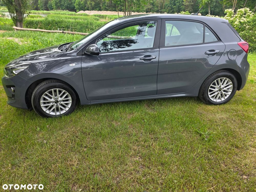 Kia Rio 1.2 Edition 7 - 11