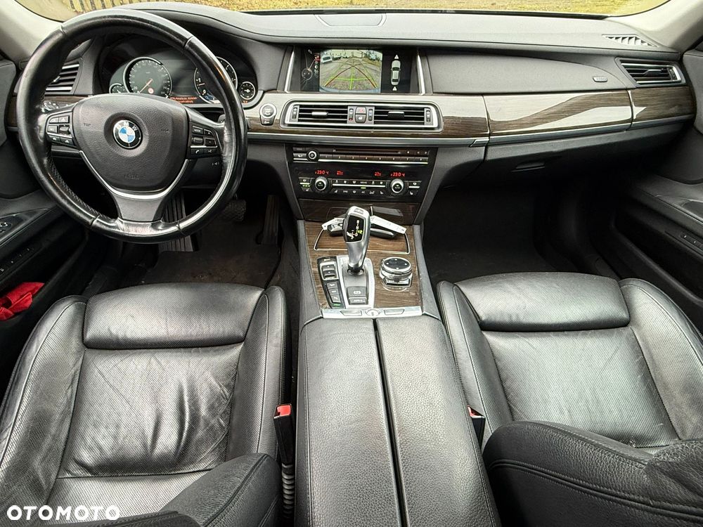 BMW Seria 7 740d xDrive - 10