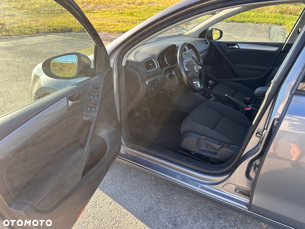 Volkswagen Golf - 10
