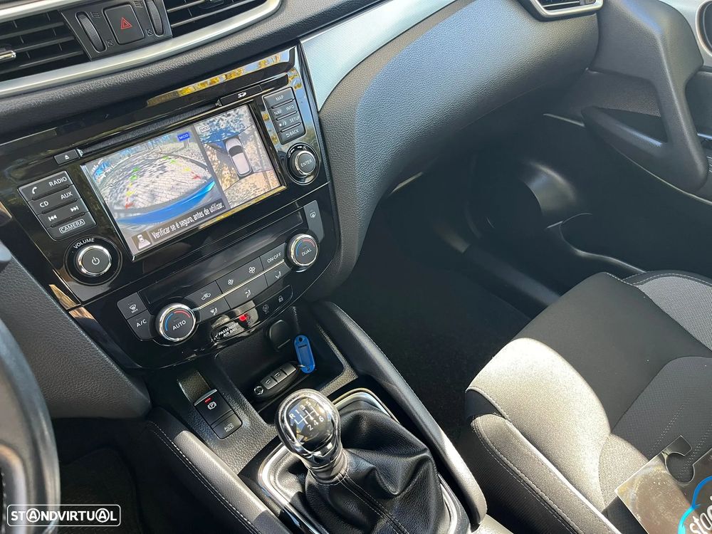 Nissan Qashqai 1.5 dCi N-Connecta RS+PS - 10
