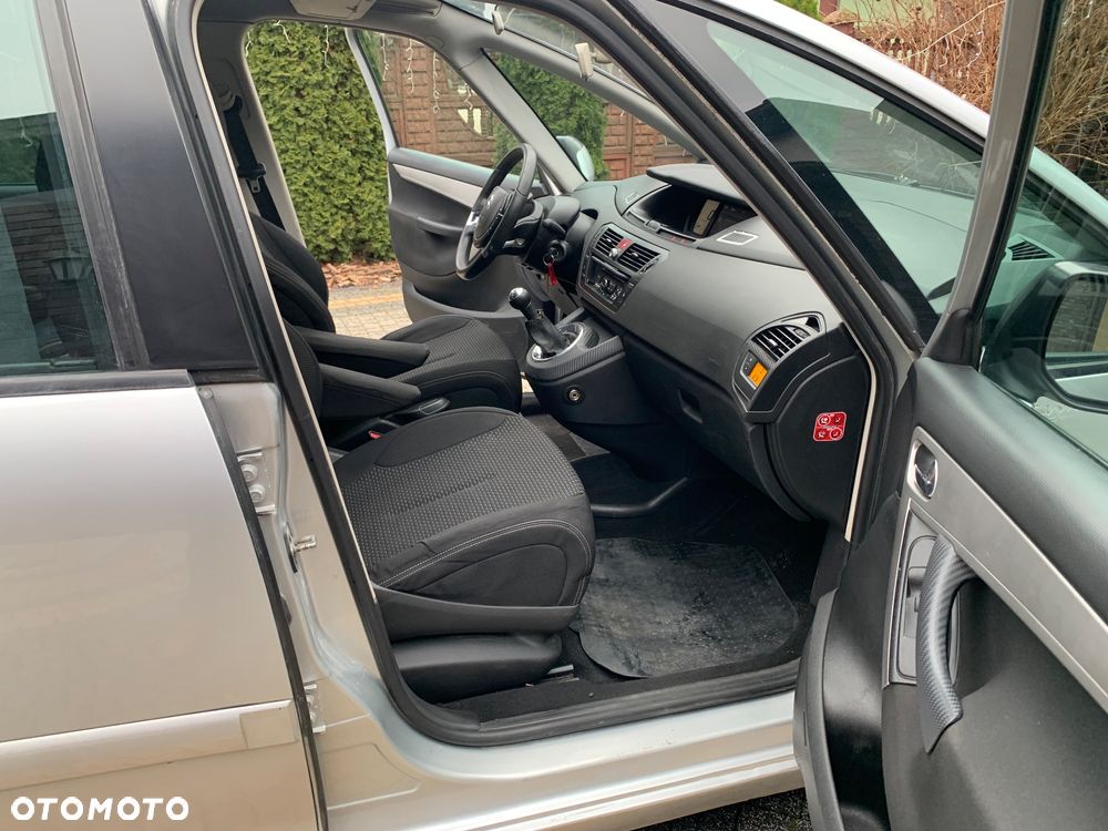 Citroën C4 Grand Picasso 1.6 HDi SX - 32