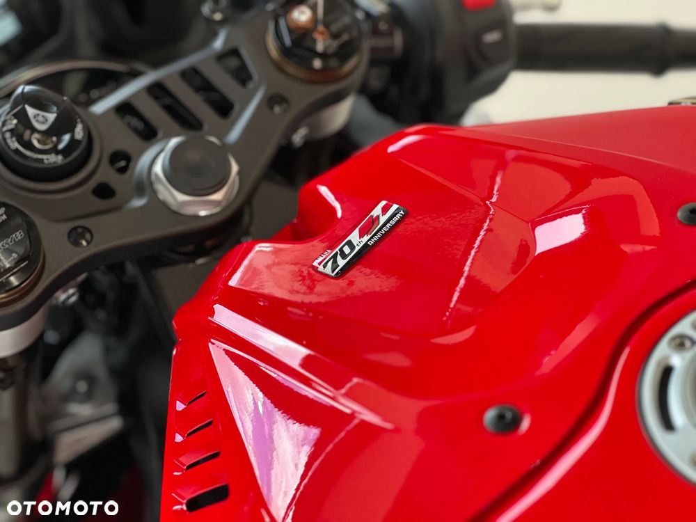 Yamaha R9 - 11