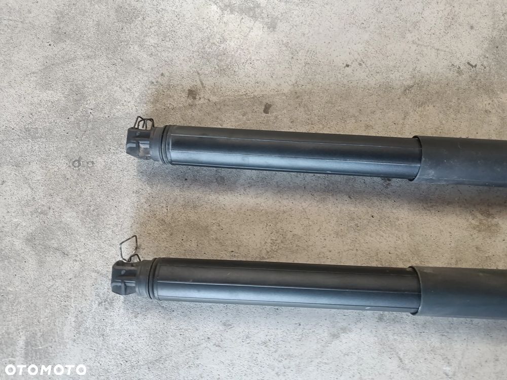 Teleskopy Siłowniki Elektryczne Klapy Skoda Superb 3 III Kombi Komplet 3V9827851B 3V9827852B - 2