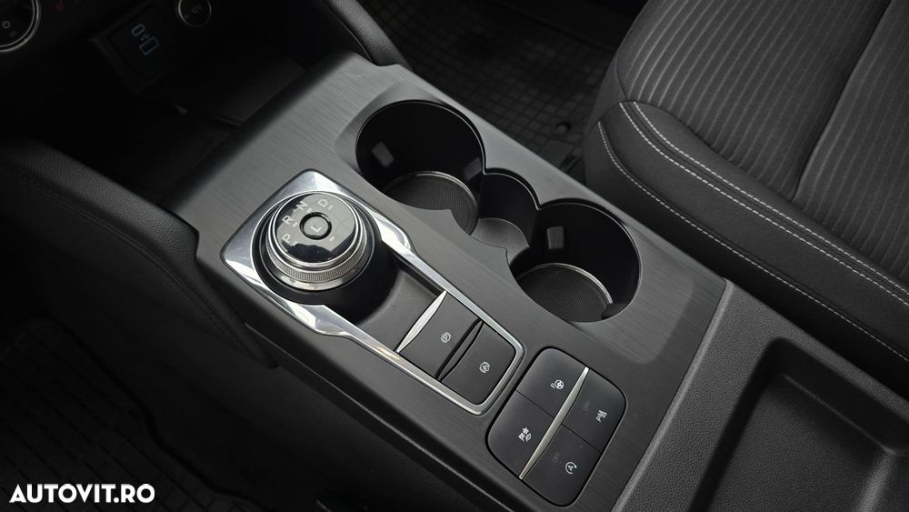 Ford Kuga - 17