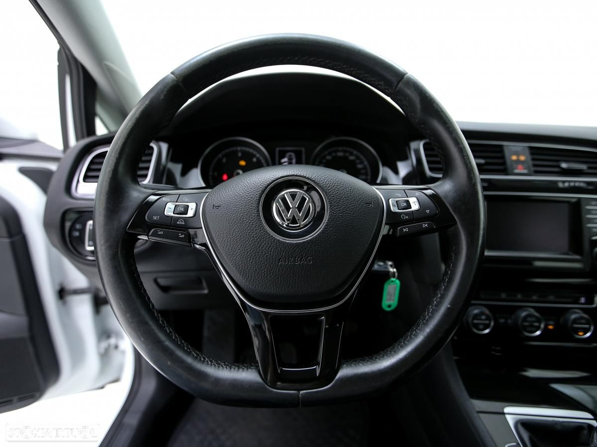 VW Golf - 16