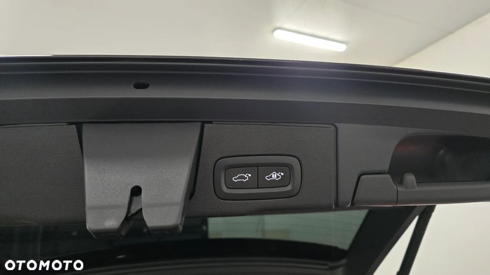 Volvo XC 60 B4 D AWD Inscription - 12