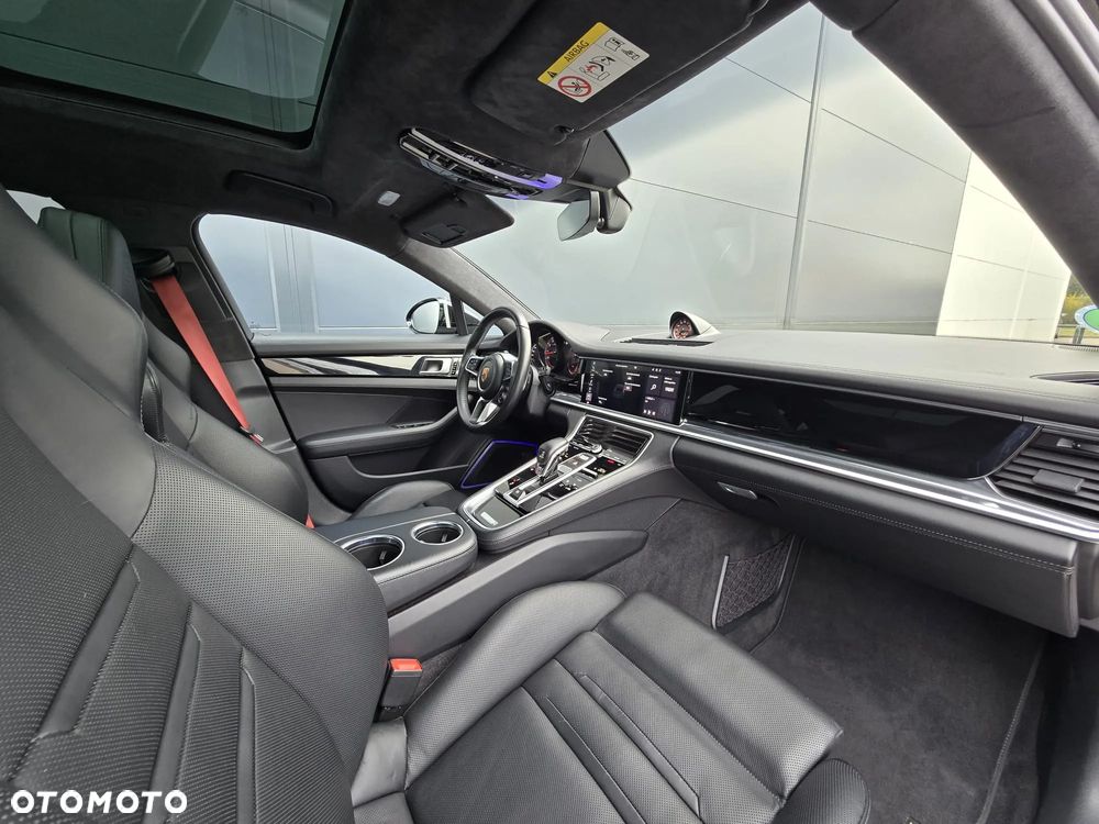 Porsche Panamera 4S - 30
