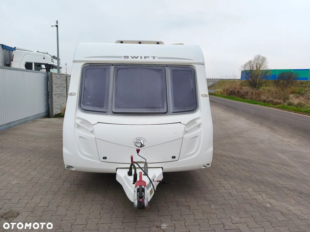 SWIFT CHARISMA 535 - 2