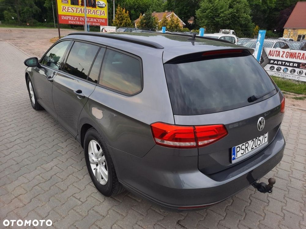 Volkswagen Passat - 10