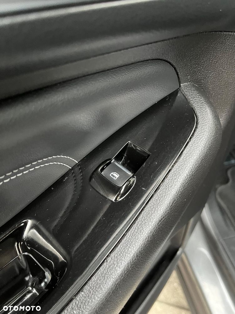 Ford Galaxy 2.0 EcoBlue S&S TITANIUM - 23