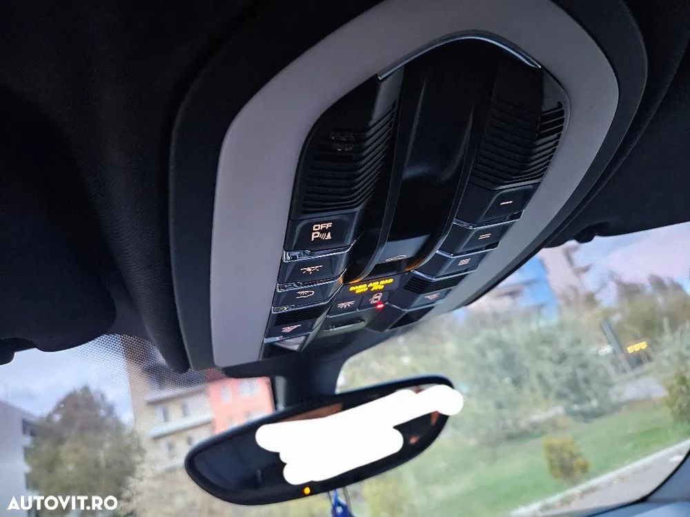 Porsche Cayenne 3.0TD TipTronic - 11