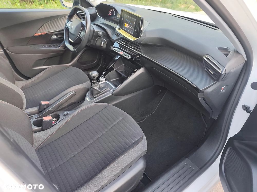 Peugeot 2008 - 10