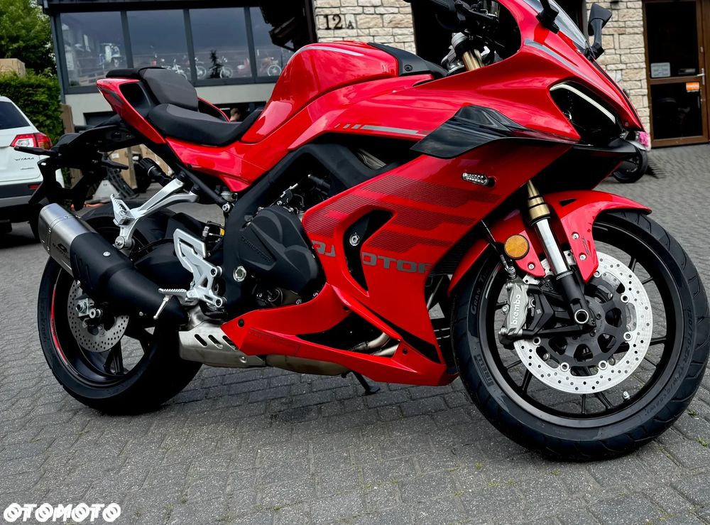 QJMOTOR SRK 800RR - 7