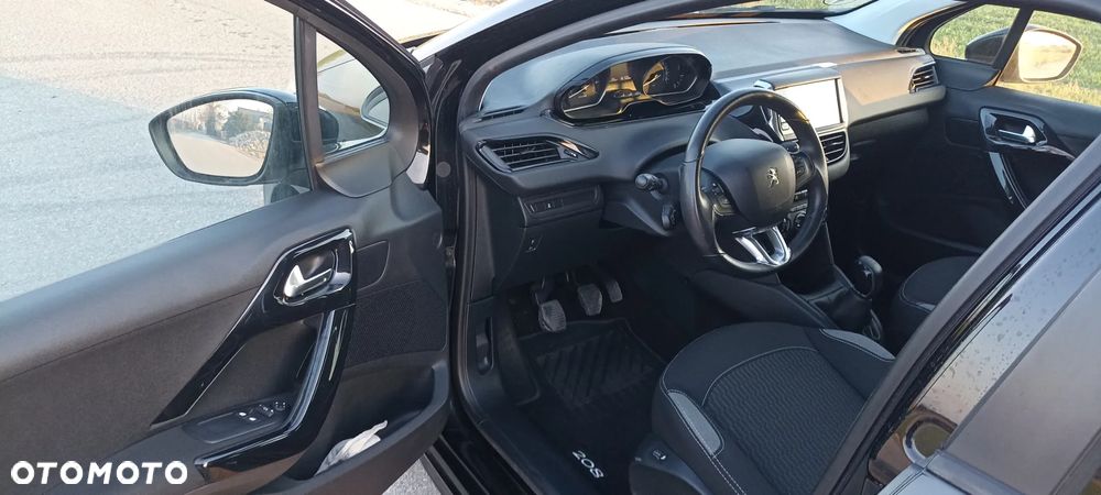 Peugeot 208 1.2 VTi Style - 18