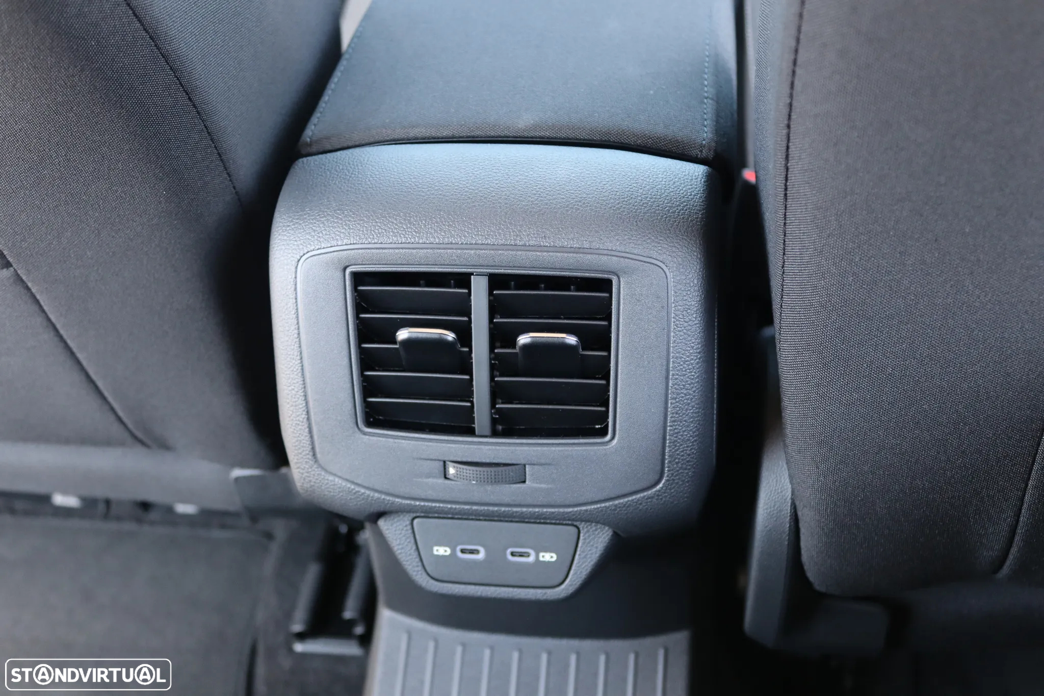 VW T-Roc 1.0 TSI Urban - 21