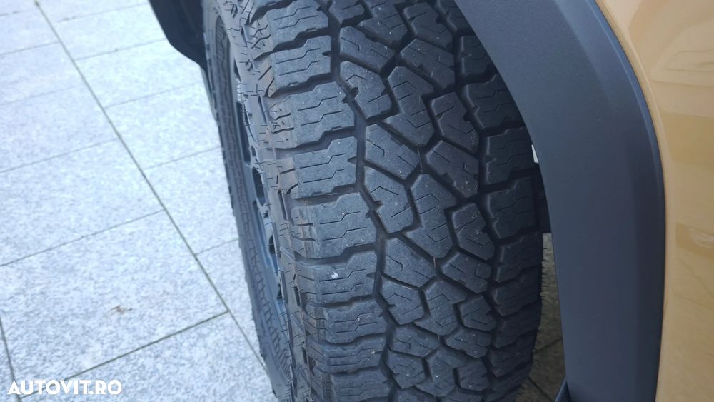 Toyota Land Cruiser 300 - 23