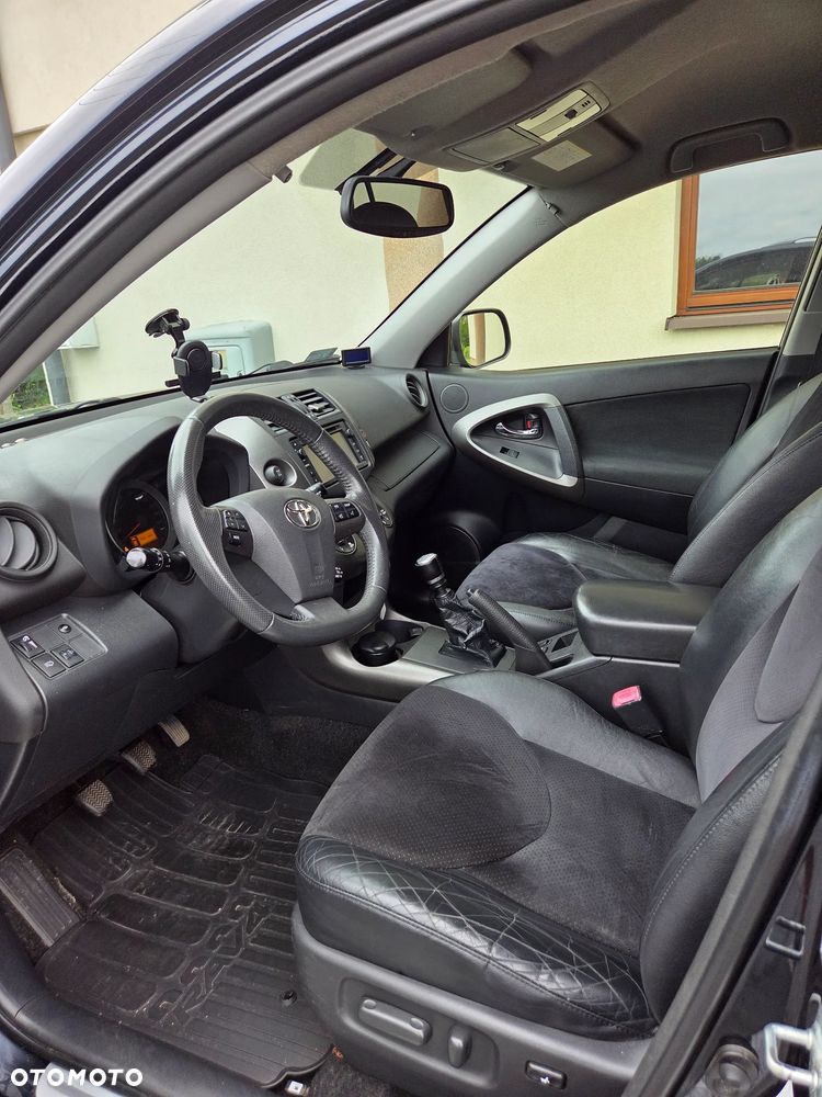 Toyota RAV4 - 5