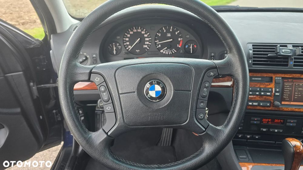 BMW Seria 5 - 13