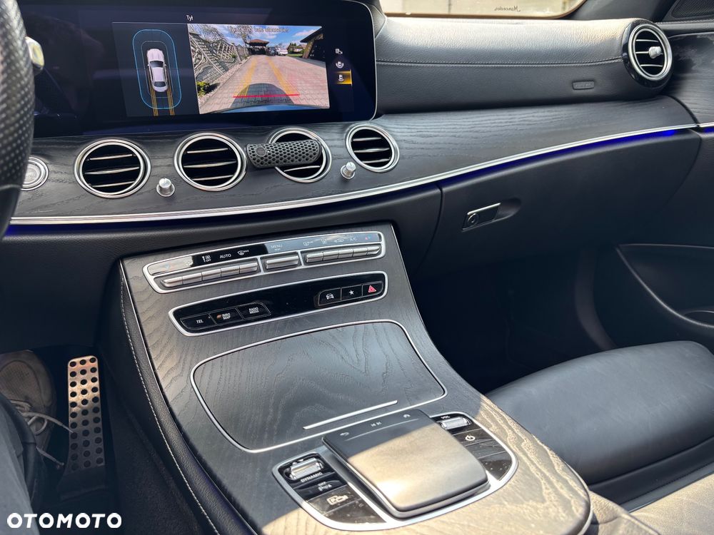 Mercedes-Benz Klasa E 300 de 9G-TRONIC AMG Line - 32