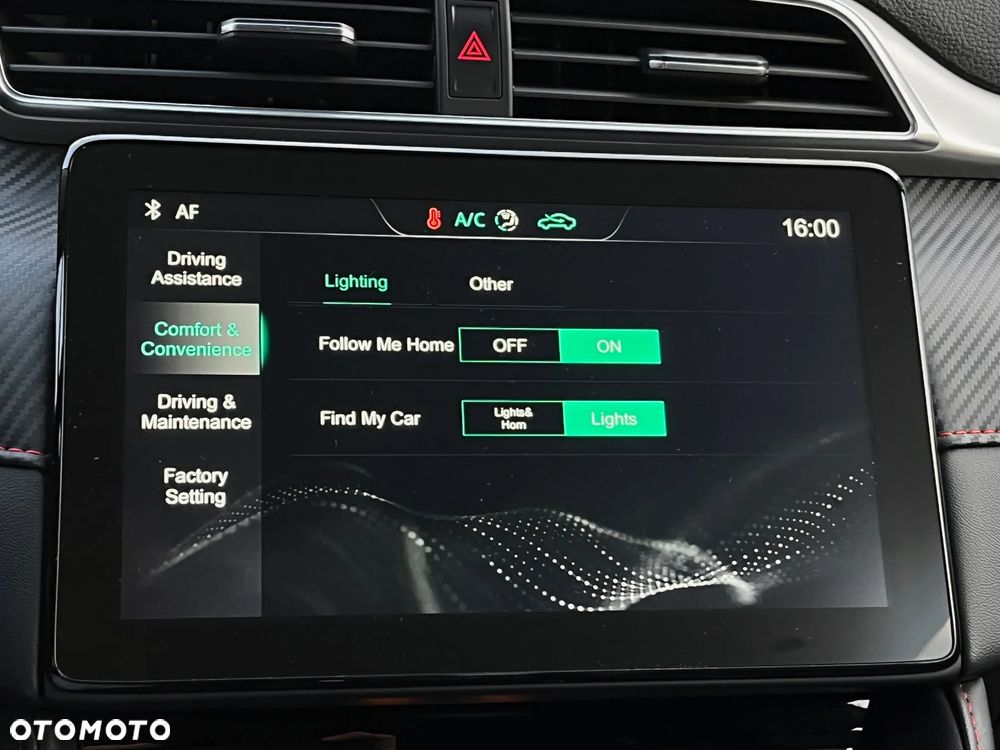 MG ZS 1.5 VTi-Tech Exclusive - 33