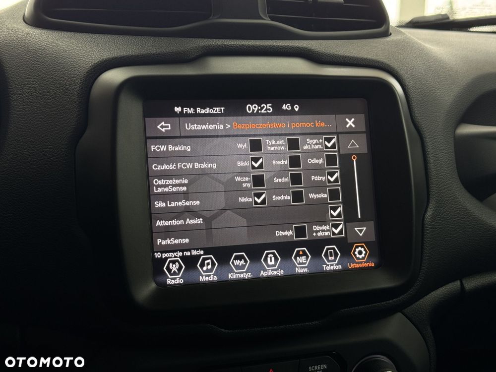 Jeep Renegade - 32