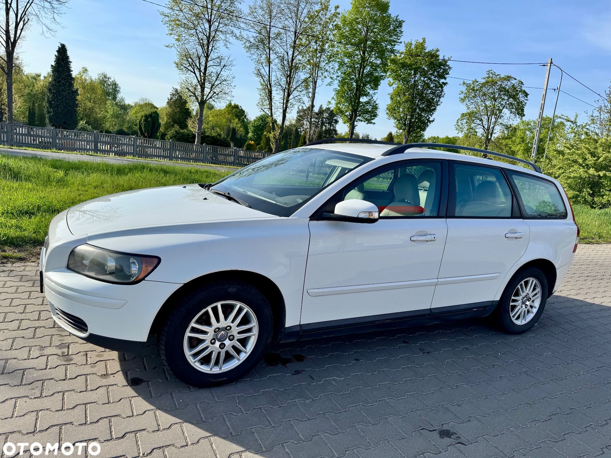 Volvo V50 1.6D DPF Kinetic - 1