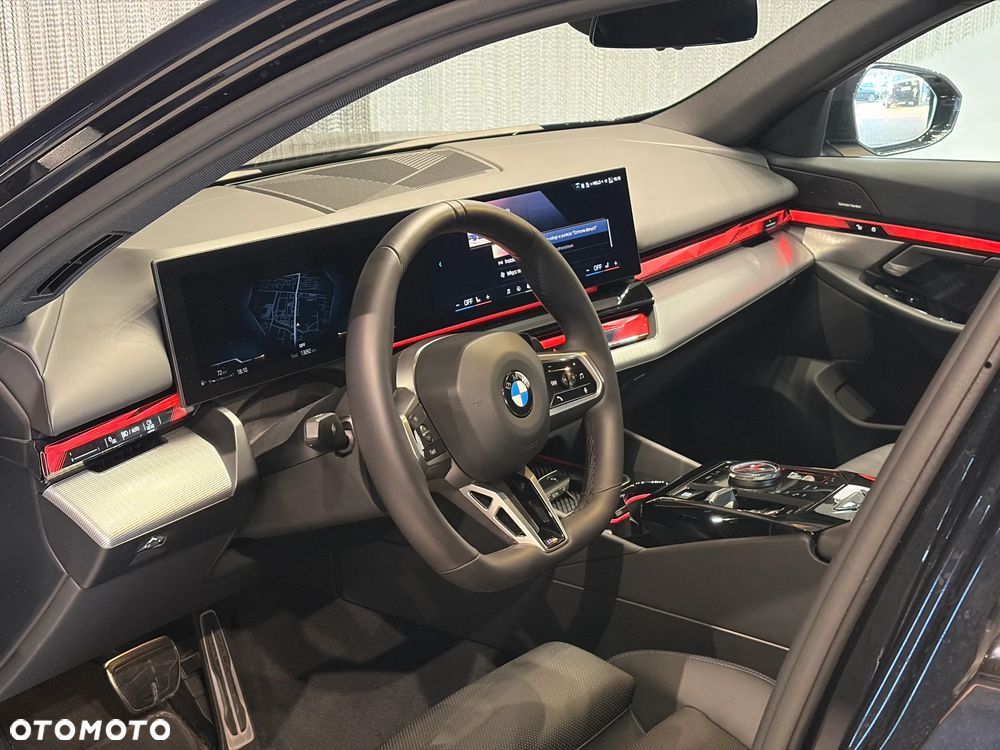 BMW Seria 5 520i mHEV M Sport - 14