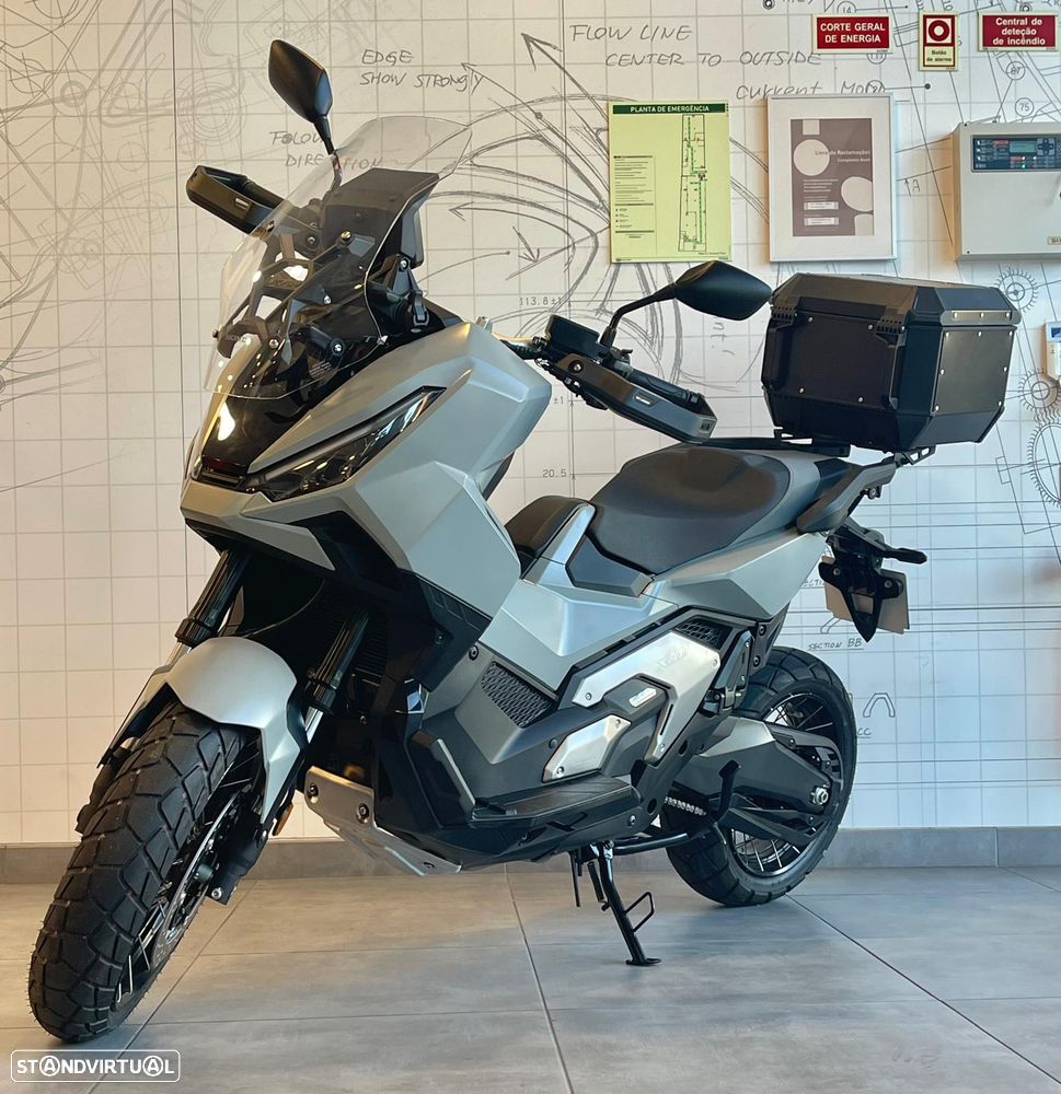 Honda X-ADV 750 - 4