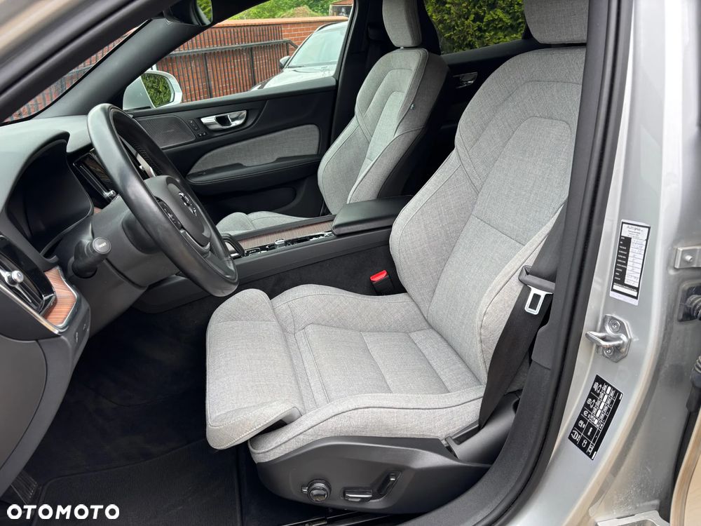 Volvo V60 Cross Country Pro B4 D AWD - 26