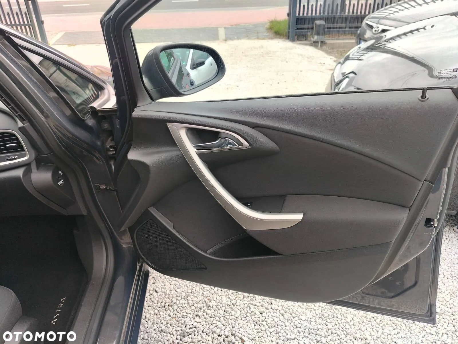 Opel Astra GTC 1.4 Turbo - 19