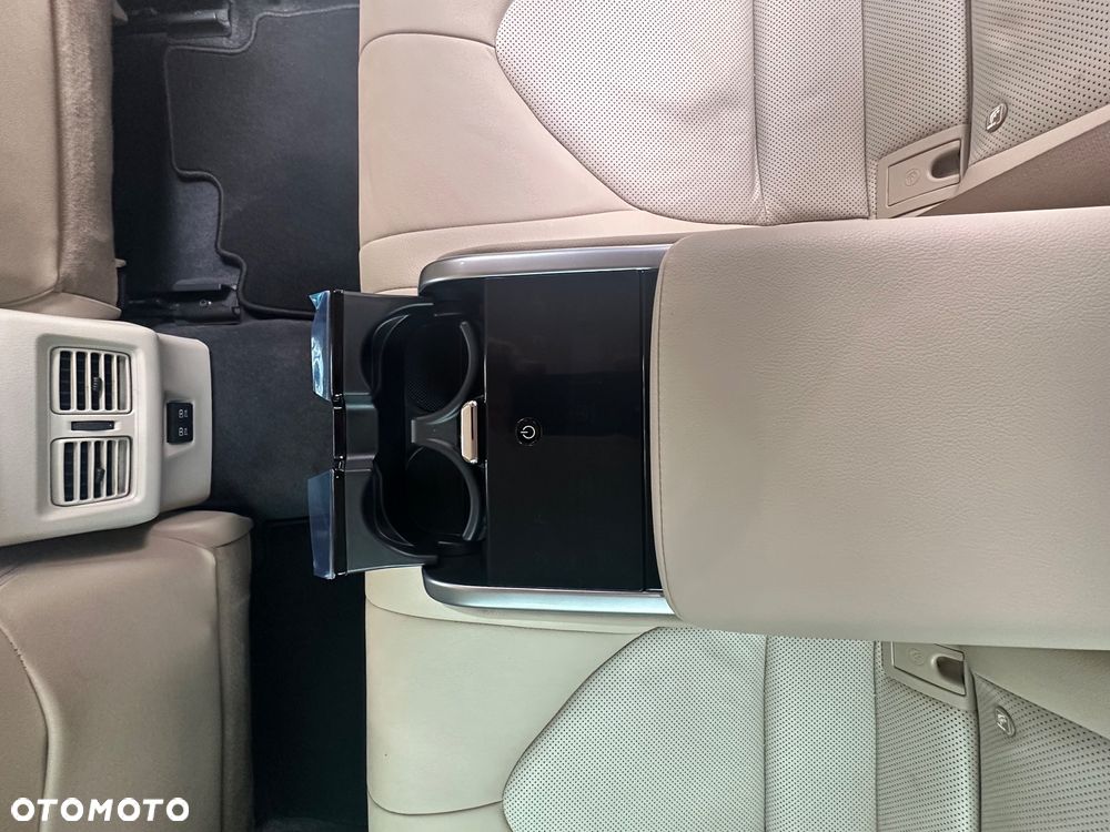 Toyota Camry Executive - 10