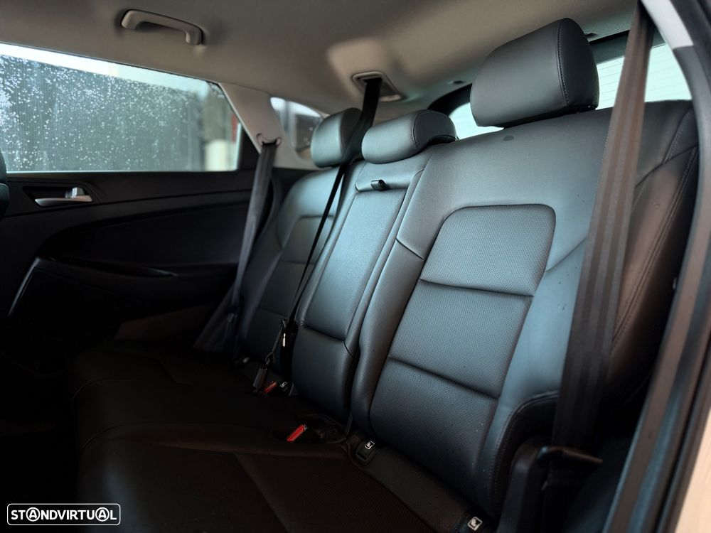 Hyundai Tucson blue 1.7 CRDi 2WD Advantage - 28