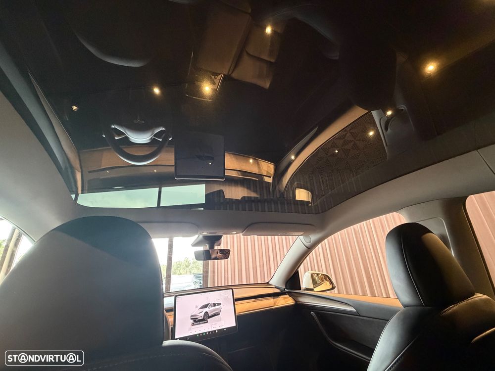Tesla Model Y Tração Traseira - 29
