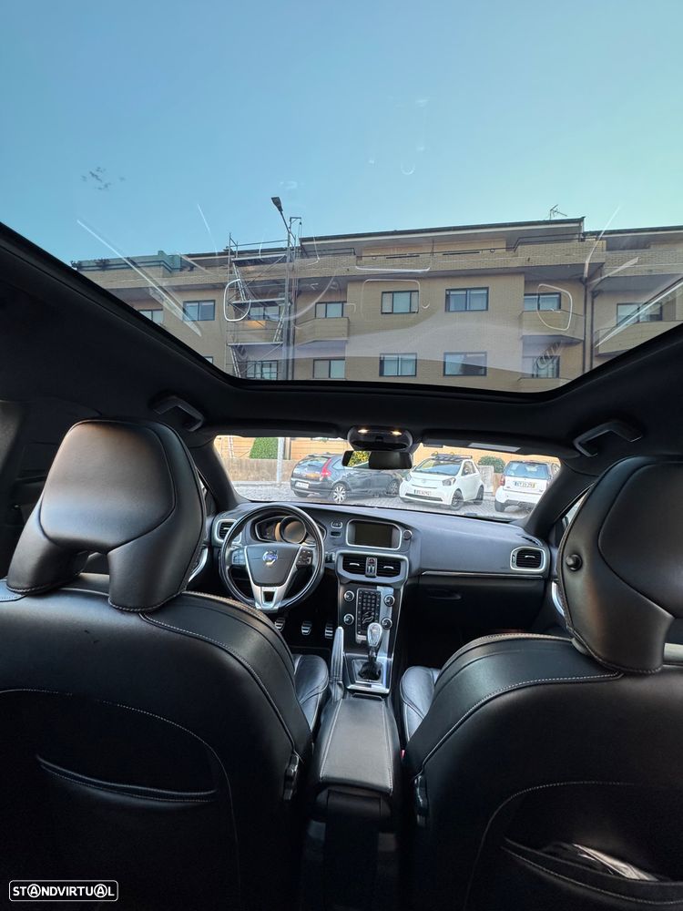 Volvo V40 D2 R Design - 13
