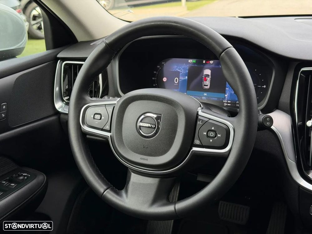 Volvo V60 2.0 T6 AWD TE Essential - 25