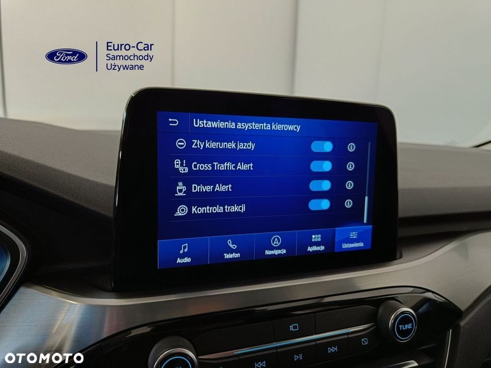 Ford Kuga 2.5 Duratec FHEV TITANIUM - 24