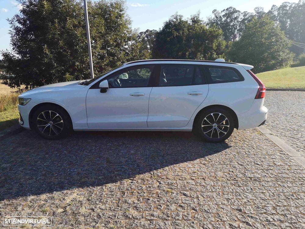 Volvo V60 2.0 D4 Momentum Plus - 5