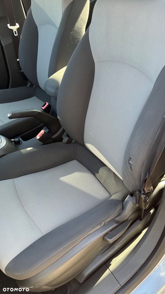 Chevrolet Cruze 1.6 Base - 12