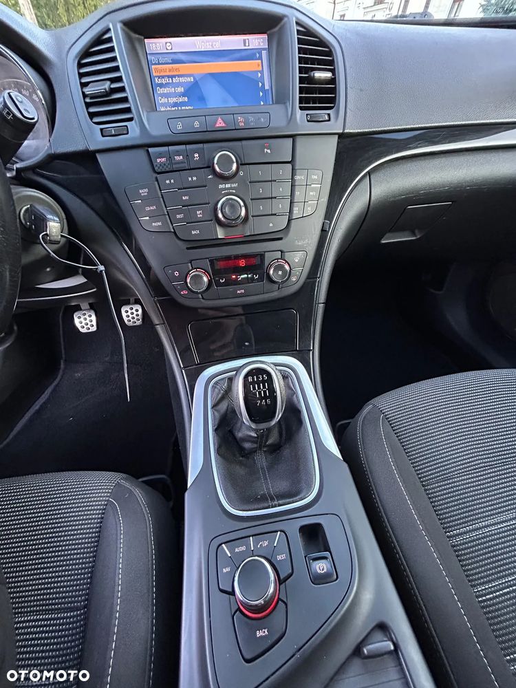 Opel Insignia - 16