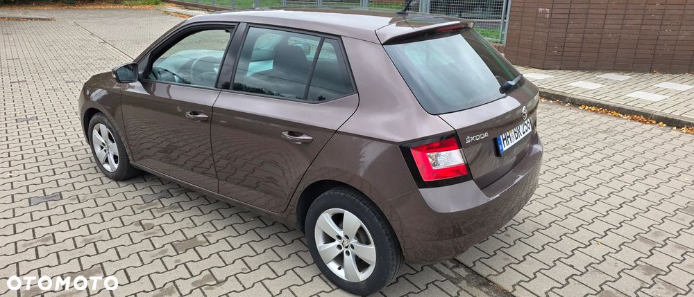 Skoda Fabia 2015 photo 4