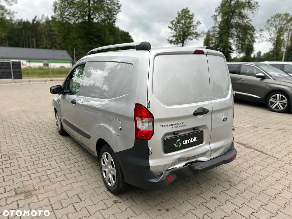 Ford Transit Courier - 7