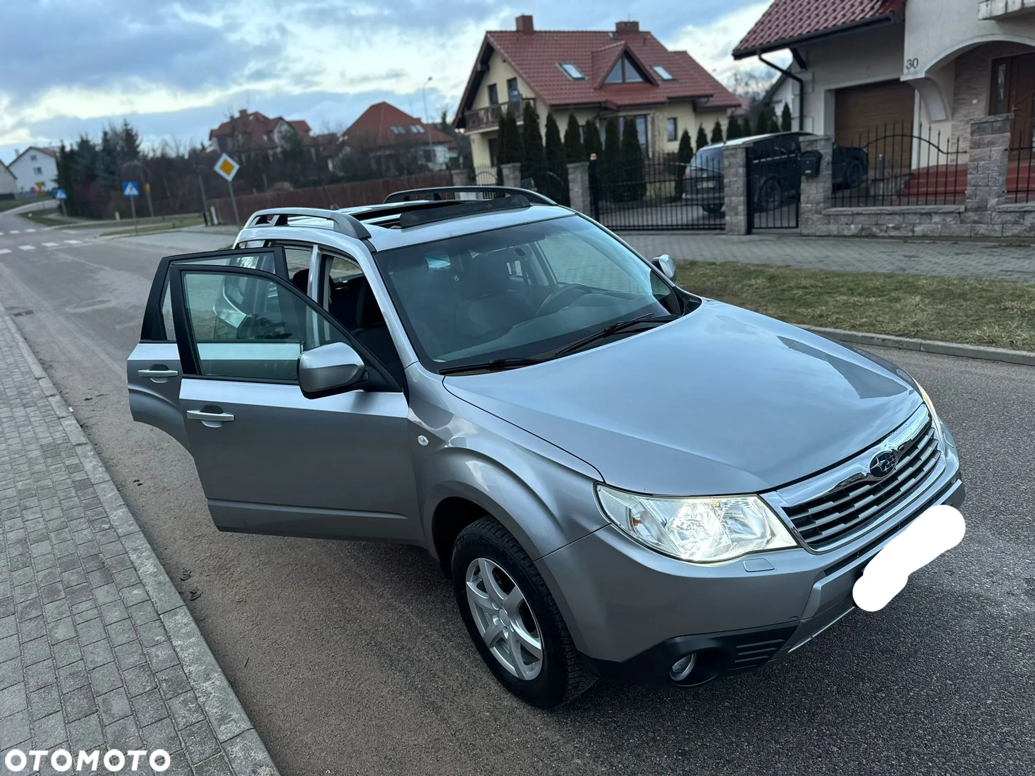 Subaru Forester 2.0X Exclusive - 4